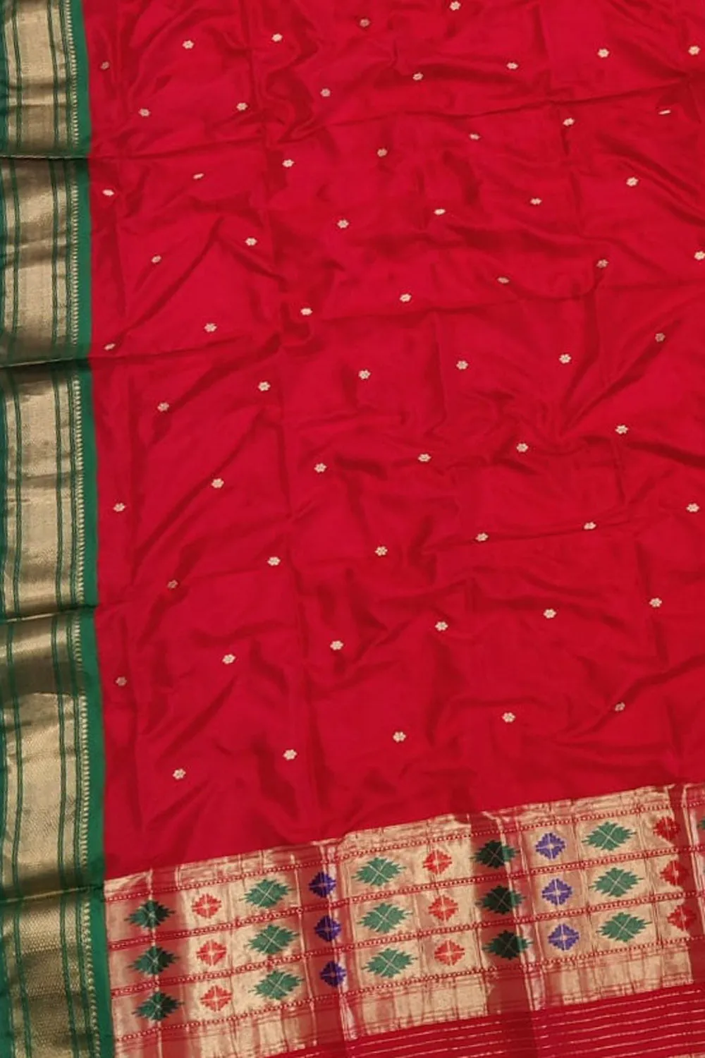 Exquisite Red Paithani Silk Dupatta: Timeless Elegance and Luxury