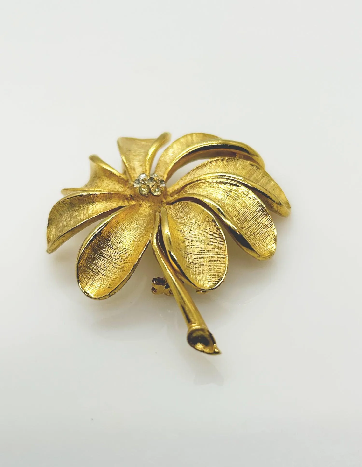 Golden Flower with Long Petals Vintage Brooch