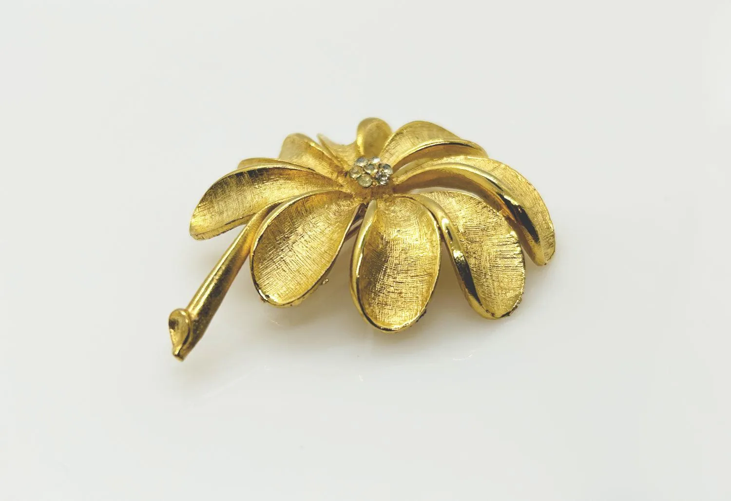 Golden Flower with Long Petals Vintage Brooch