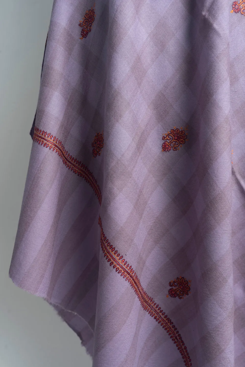 Graceful Lavender Kashmiri Hand Embroidered Merino Wool Sozni Shawl